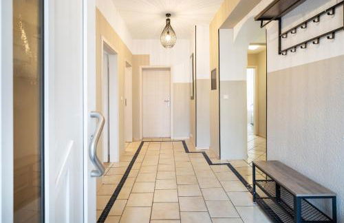 Stylische große 5-Zimmerwohnung-WLAN-Free Parking- - Foto 26