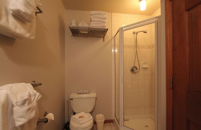 Sunpath Condos by Whistler Retreats - Photo 21