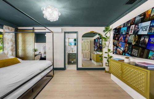 5 Min to Beach - Heated Pool Hot Tub 85 TV's BBQ Games - Foto 6