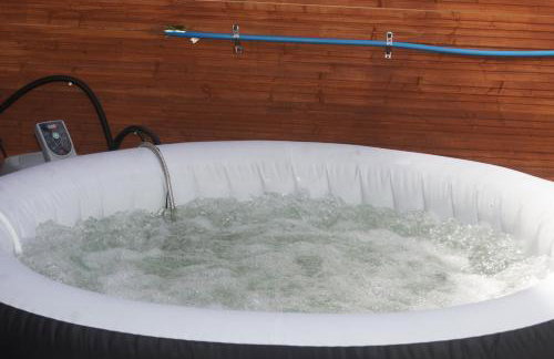 Domek nad rzeką Słupią z jacuzzi - Foto 5