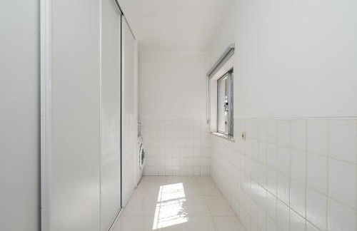 Deluxe 4BDR House W/ Pool by LovelyStay - Photo 56