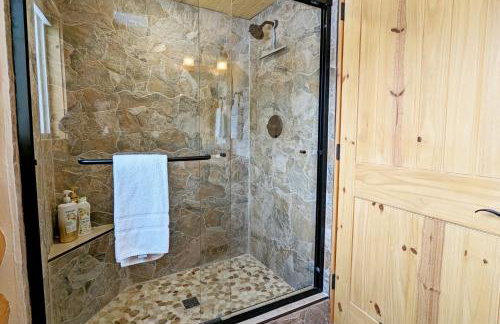 New Log Home, Hot Tub For 8, Views! - Foto 18