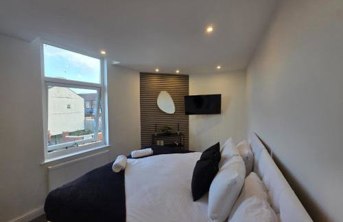 Anfield 4 min walk Sleeps 7 4BR 5Bed 3Bathrooms - Photo 43