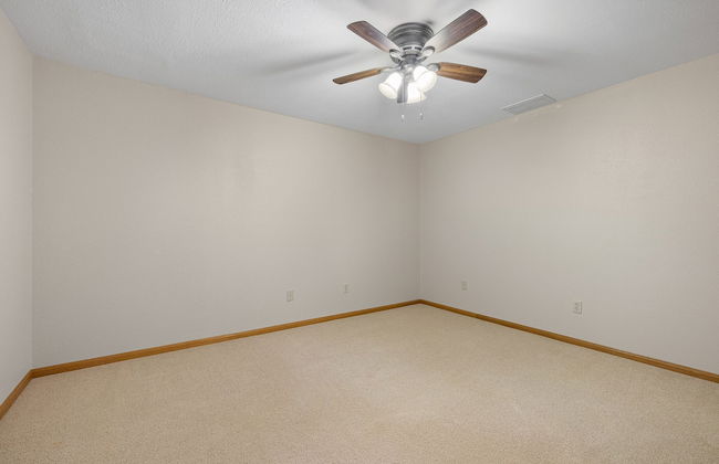 Peaceful Pines 5 BR Home with Jacuzzi - Foto 31