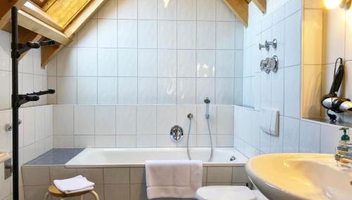 4-Sterne Ferienhaus Rösslewiese Hinterzarten - Foto 5, Shower