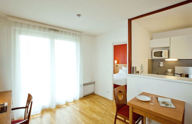 Séjours & Affaires Lyon Saint-Nicolas - Photo 13