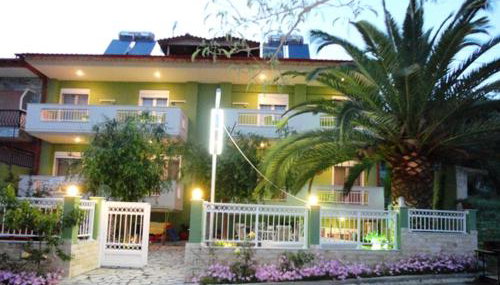 Phoenix Studios by Tania - Photo 2