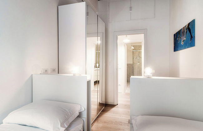 Pleasant Family Apt next to Lake Como - Photo 25