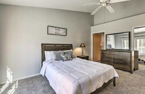 Less Than 8 Mi to Disney Getaway with Deck in Kissimmee! - Foto 14