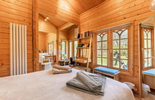 Host Stay Violet Lodge - Photo 13