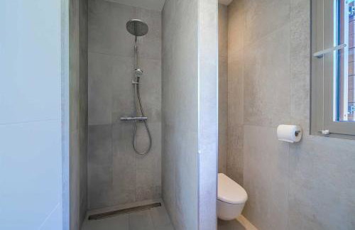 NEW Villa Pine Haven , Private Heated Pool Sleeps 8, Tranquil Retreat - Foto 48