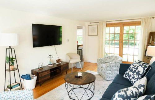 5-star Renovated 3BR Home & Backyard Deck near SU & Hospitals - Foto 49