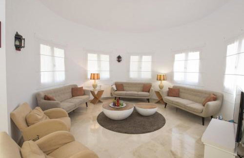 Villa with Pool Ac and Sea View - Foto 8