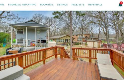 Massive lakefront home with HOT TUB - Foto 3