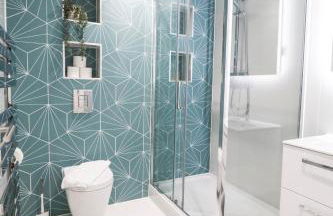 The Booker Retreat - Bright 1BR Top Floor Apt with Free Secure Underground Parking - Foto 37