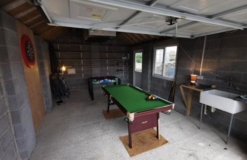 Unbeatable Llanberis Location, Detached with Parking, Snowdon Views. - Photo 10