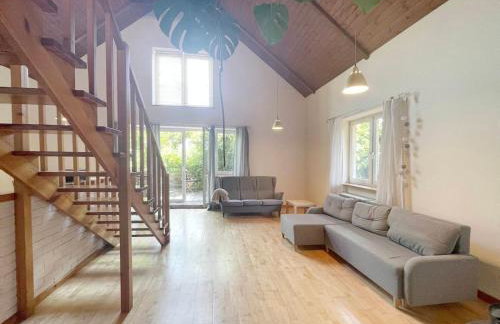 Uroczy dom i bezpłatny parking - Foto 1