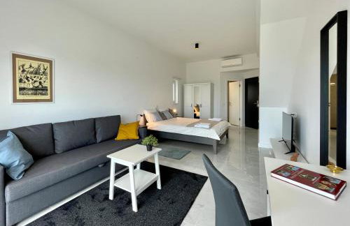 Villa Loqua, Seaview & Private Pool - Photo 17