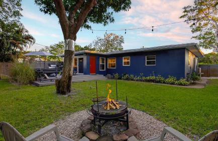 Hot Tub Firepit Deck 10mins to Beach Near Las Olas Middle Terrace Cottage by AvantStay - Foto 57