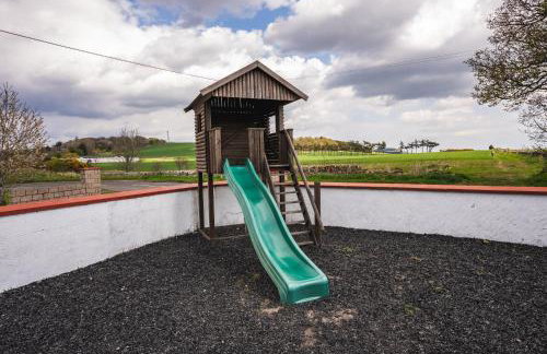 Lochlands 2BR Family Caravan - Pets - Play Park - Foto 37