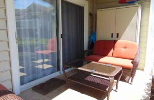 H13 Ocean Walk Resort 2bdrm 2 bath downstairs great beds Great view and always a great breeze - Foto 14