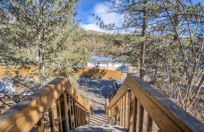 3BR Mountain Escapeat The Base Of Pikes Peakfamily Friendly - Photo 40