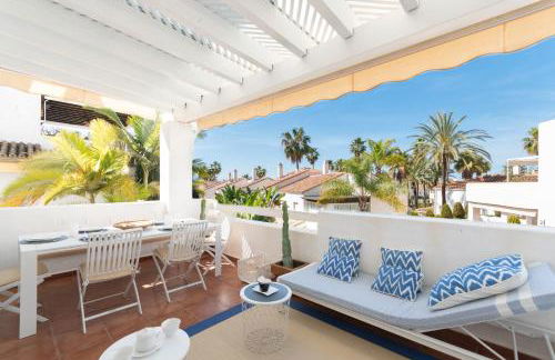 Apartment, front line beach, in Las Arenas, Bahía de Marbella - Photo 9