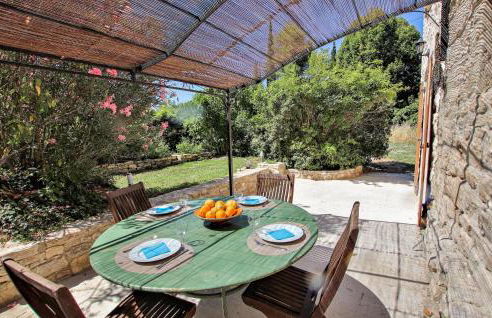 2 Bedroom Beautiful Home In St Didier - Foto 2