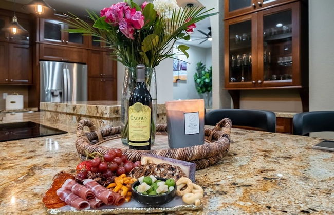 Luxury Lookout Canyon 5 Bdrm Stunner W/htd Pool! - Foto 31