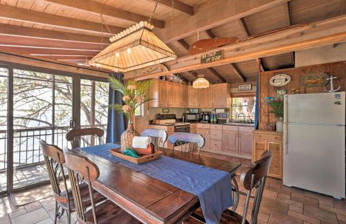 Riverfront Merritt Island Bungalow with Dock and Deck - Foto 3