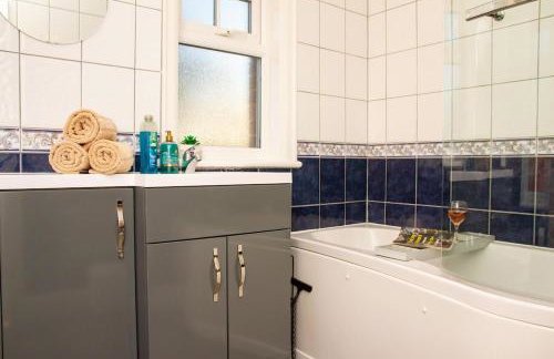 The Firs Holiday Home - Foto 36