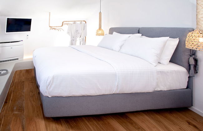 Santorini Soul Villas - Photo 3