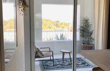 Sol MELBA Boutique Studios - Maslinica - Photo 67