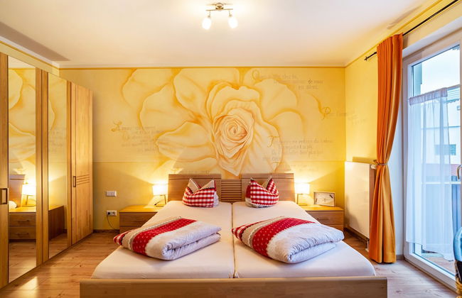 SCHUSTERjunge APARTHOTEL - Photo 5