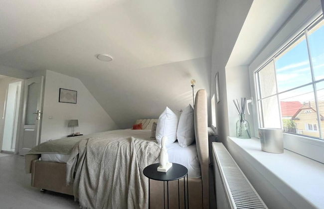 Impeccable 2-bed House in Albești - Foto 11