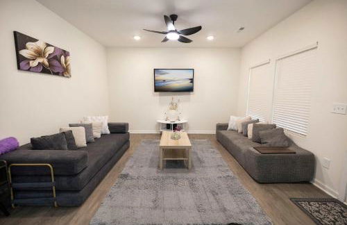 4 Min to Downtown - 10 Min to Elon - Washer and Dryer - Foto 10