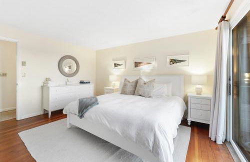 Waterfront Home with Guest Cottage - Foto 13