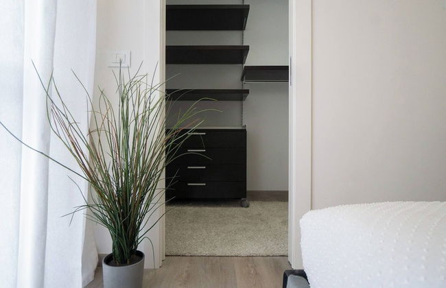 Charming and Modern Three-bedroom Apartment in the Heart of the City of Asti - Foto 19