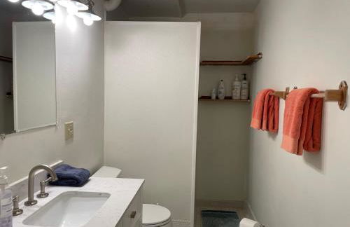 Chalet Gallery - Enjoy Two Units with this Chalet in the Heart of Alyeska - Walk almost anywhere! - Foto 25