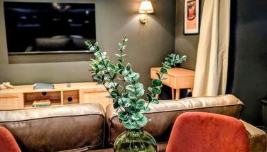 The Hideaway Bureau - Lowlands - Photo 4