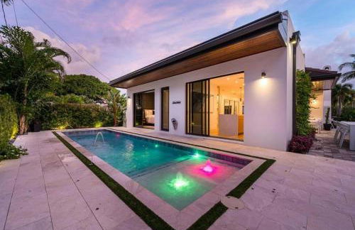 Flamingo Park Paradise: Luxury Poolside Haven - Foto 11