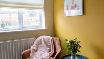 2BR Home Near Shops & Transport Links - Foto 5