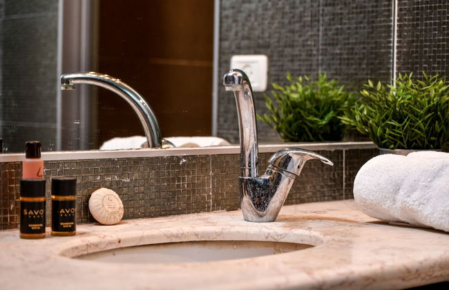 Modern Gem with Stunning Balcony by Sea N Rent - Photo 21