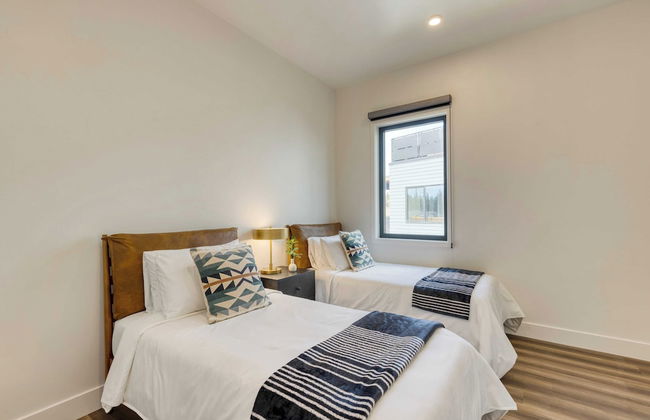 Sleeps 40! 8 Modern Units/20 Bdrs w/ Deck+hot Tub, 10mins to Downtown & Old Bend - Photo 31