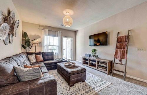 Boho Oasis w KING Bed w POOL Nr AIRPTShoppingDWTN - Foto 12