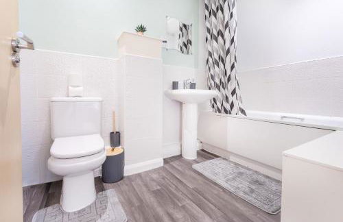 Contractor Stay Near The City Centre with Two Free Parking Spaces - Foto 28