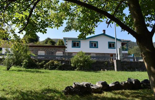 LA CASA AZUL, un oasis de calma, vistas impresionantes con PISCINA, SALTADOR, BARBACOA y acceso al río Asón - Foto 8