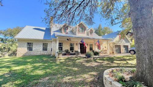 Gated Estate Escape! Three BR - Foto 2