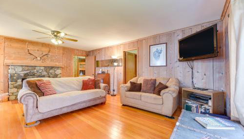 Waterfront Grapeview Escape w/ Boat Dock & Views! - Foto 4