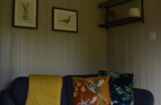 Large Luxury Shepherds Hut with Hot Tub nr Bath - Foto 9